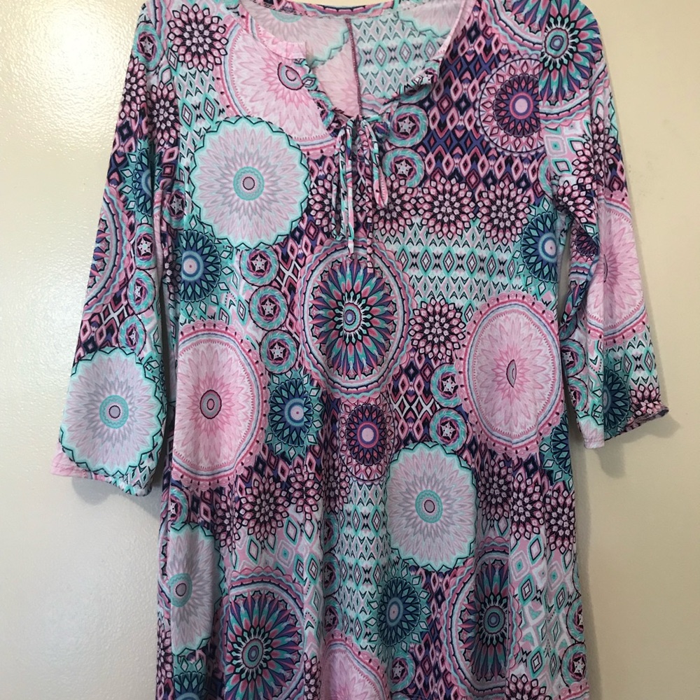 Woman’s 3/4 length sleeve shirt with v neck